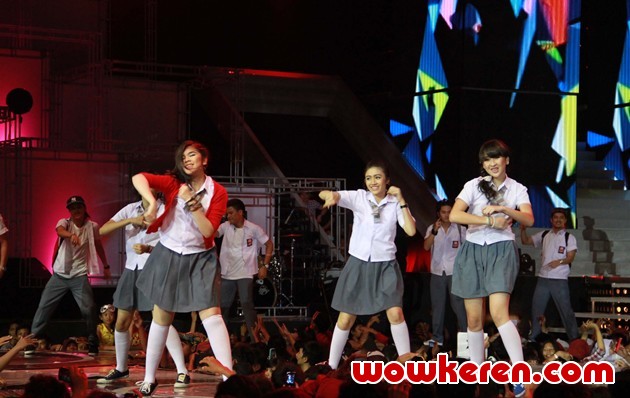 Gambar Foto Blink di Konser Persembahan 22 Tahun SCTV Teristimewa