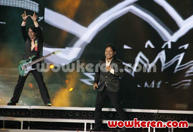 Gambar Foto Penampilan Wali di Konser Persembahan 22 Tahun SCTV Teristimewa