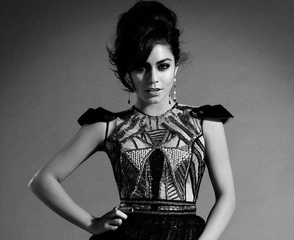Gambar Foto Vanessa Hudgens di Majalah Untitled Edisi Oktober 2012