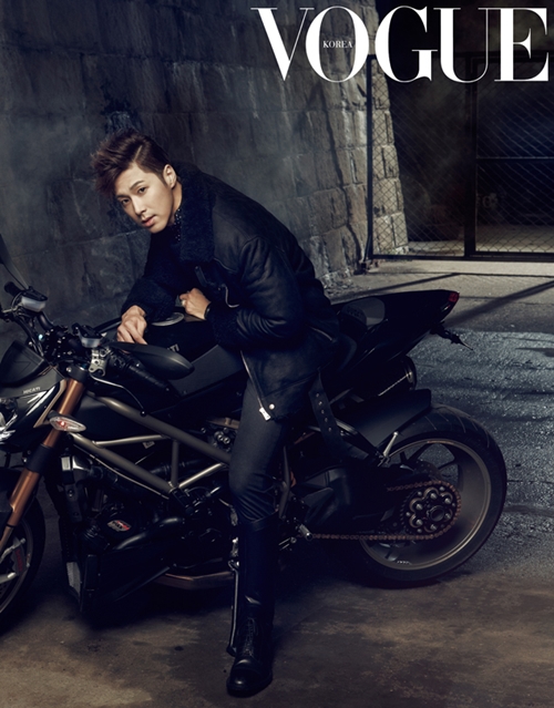 Gambar Foto U-Know Yunho TVXQ di Majalah Vogue Korea Edisi Oktober 2012
