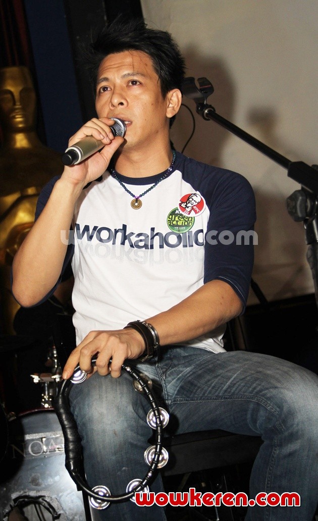 Gambar Foto Ariel NOAH Saat Peluncuran Album 'Seperti Seharusnya'