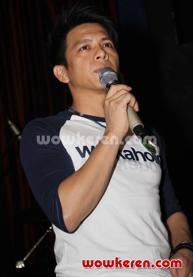 Gambar Foto Ariel NOAH Saat Peluncuran Album 'Seperti Seharusnya'