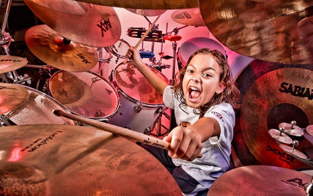 Gambar Foto Julian Pavone, Dinobatkan Sebagai Drummer Profesional Termuda di Dunia