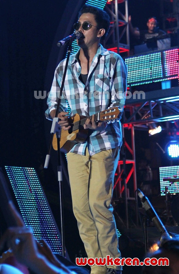 Gambar Foto Penampilan Budi Doremi di Inbox Awards SCTV 2012