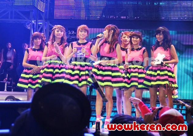Gambar Foto Penampilan Cherry Belle di Inbox Awards SCTV 2012