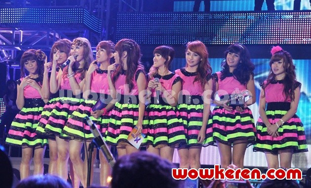 Gambar Foto Penampilan Cherry Belle di Inbox Awards SCTV 2012