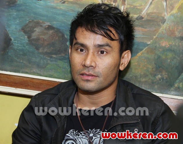 Gambar Foto Judika Saat Ditemui di Studio Hanggar