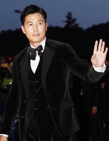 Gambar Foto Jung Woo Sung di Red Carpet Busan Film Festival 2012