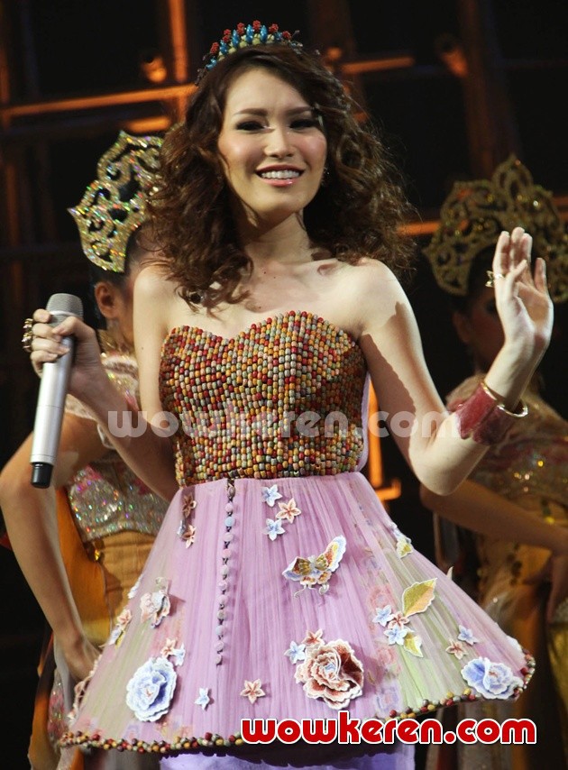 Gambar Foto Penampilan Ayu Ting Ting di Hut Global TV ke-10
