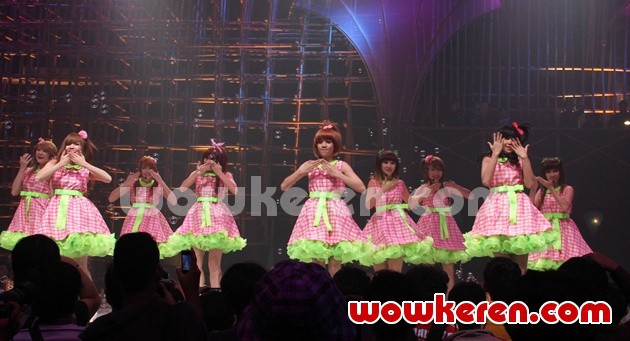 Gambar Foto Penampilan Cherry Belle di Hut Global TV ke-10