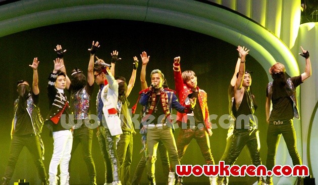 Gambar Foto Aksi Big Bang Diatas Panggung