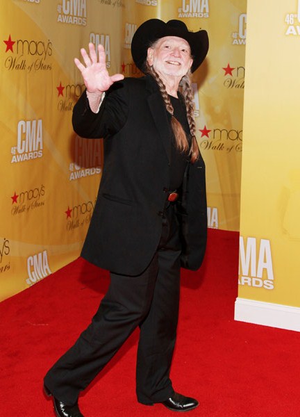 Gambar Foto Willie Nelson di Red Carpet CMA Awards 2012