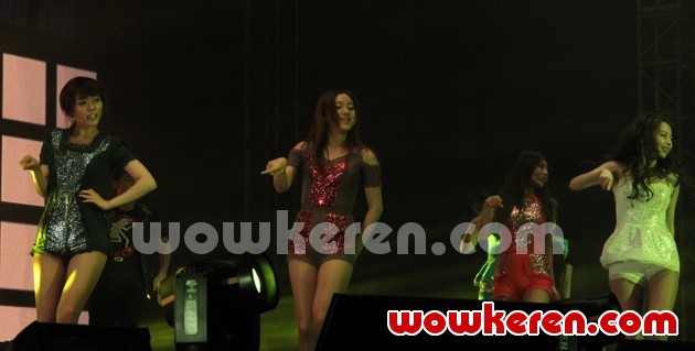Gambar Foto Penampilan Wonder Girls di 'Wonder Girls Wonder World Tour'