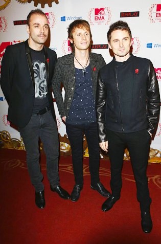 Gambar Foto Muse di Red Carpet MTV EMA 2012