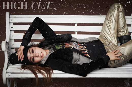 Gambar Foto Tiffany Girls' Generation di Majalah High Cut Edisi November 2012