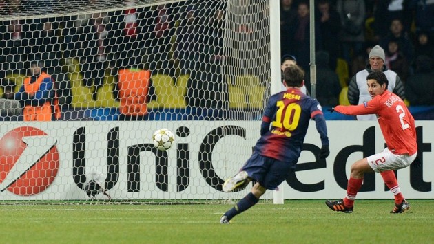 Gambar Foto Gol yang Dicetak Lionel Messi