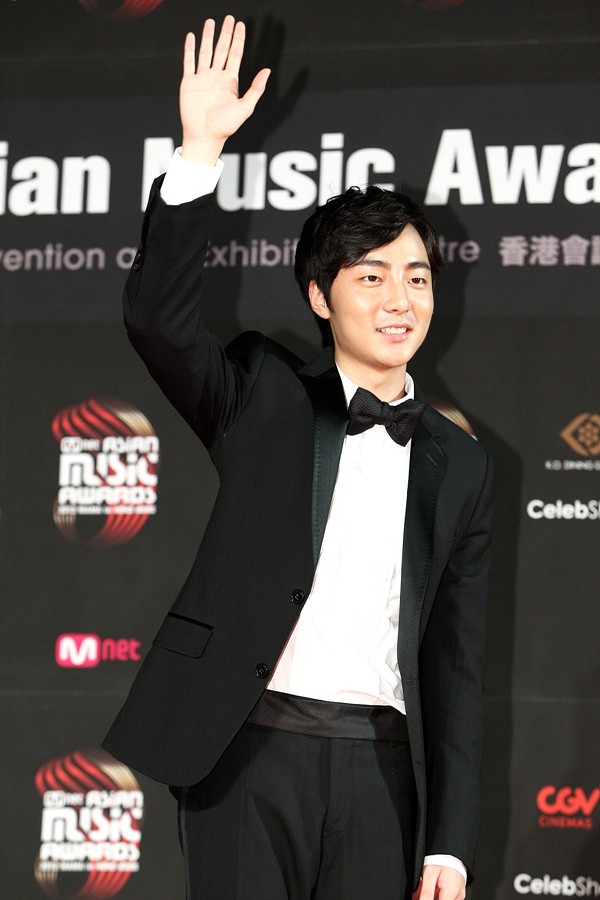 Gambar Foto Roy Kim Mnet Asian Music Awards 2012