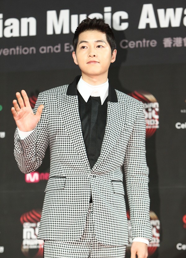 Gambar Foto Song Joong Ki di Mnet Asian Music Awards 2012