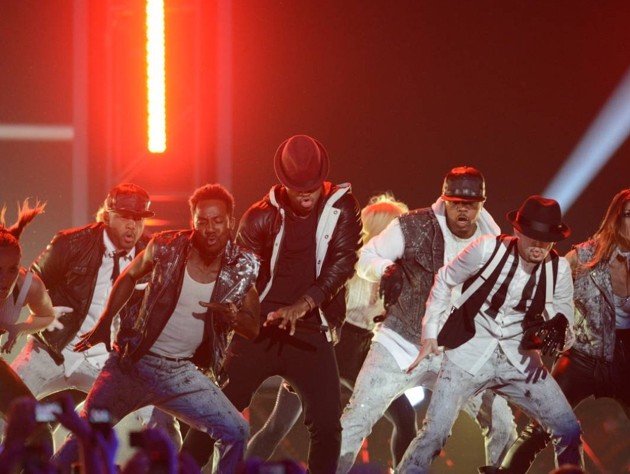 Gambar Foto Ne-Yo Tampil di Nashville untuk Grammys Nominations Concert 2013