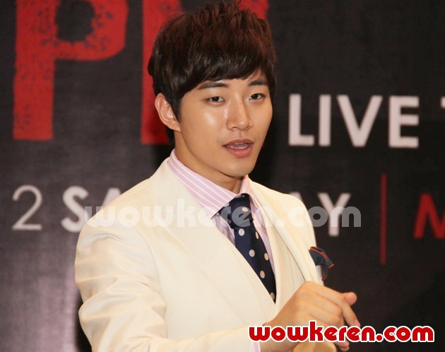 Gambar Foto Junho 2PM Saat Jumpa Pers 'What Time Is It 2PM Live Tour In Jakarta'