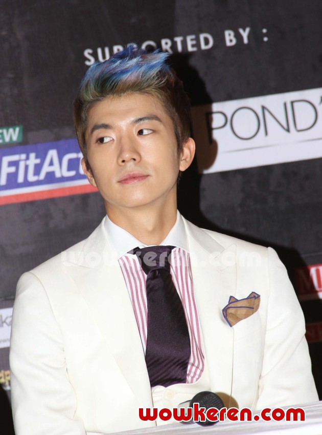 Gambar Foto Wooyoung 2PM Saat Jumpa Pers 'What Time Is It 2PM Live Tour In Jakarta'