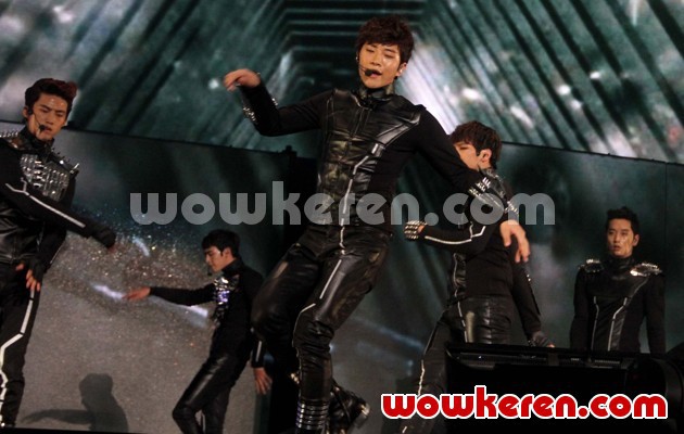 Gambar Foto Penampilan 2PM di Konser 'What Time Is It Live Tour In Jakarta'