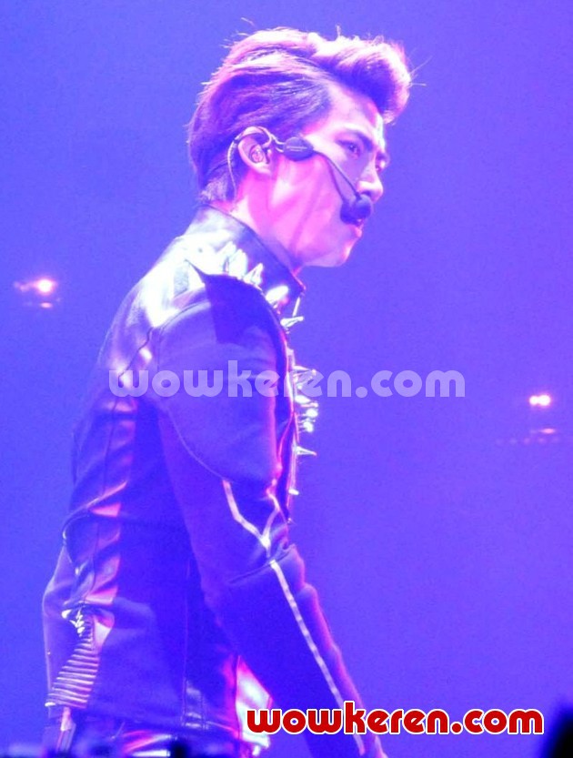 Gambar Foto Taecyeon 2PM di Konser 'What Time Is It Live Tour In Jakarta'