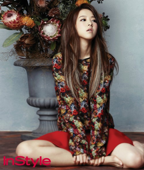 Gambar Foto Park Bo Young di Majalah InStyle Edisi Januari 2013