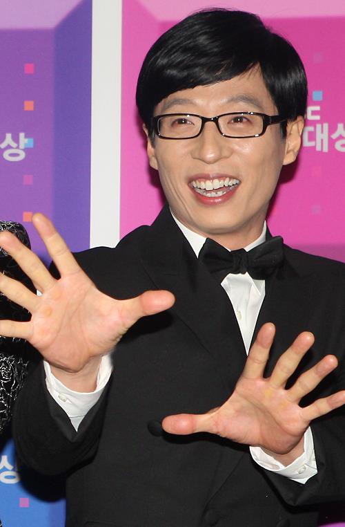 Foto Yoo Jae Seok di Red Carpet MBC Entertainment Awards 2012 - Foto 2