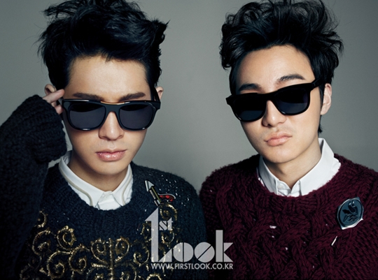 Gambar Foto Roy Kim dan Jung Joon Young di Majalah 1st Look Edisi Januari 2013