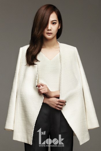 Gambar Foto Yoon Seung Ah di Majalah 1st Look Edisi Januari 2013