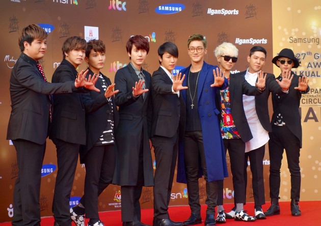 Gambar Foto Super Junior di Red Carpet Golden Disk Awards 2013