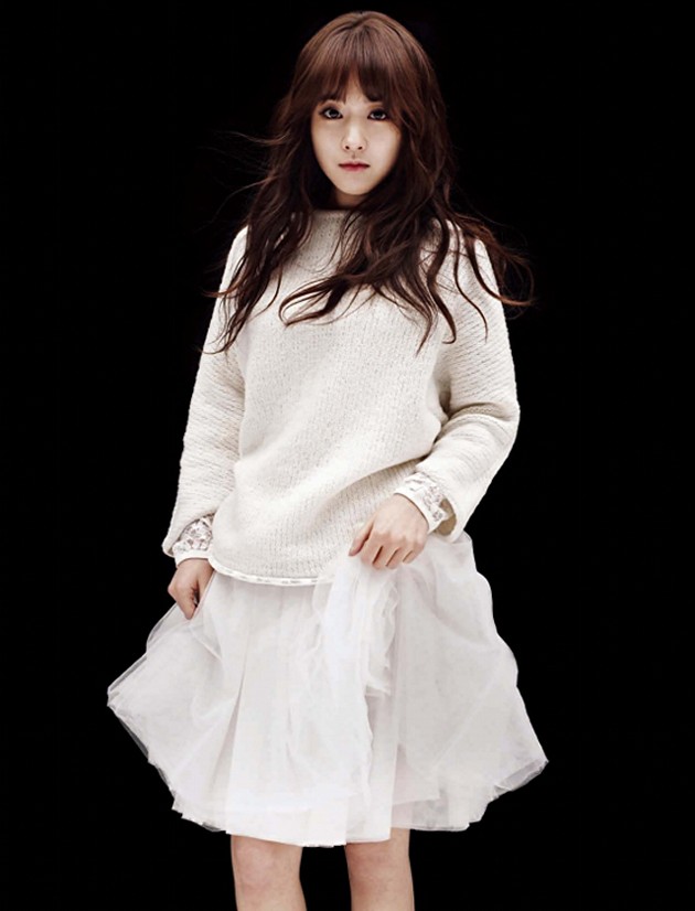 Gambar Foto Park Bo Young di Majalah Esquire Korea Edisi Januari 2013