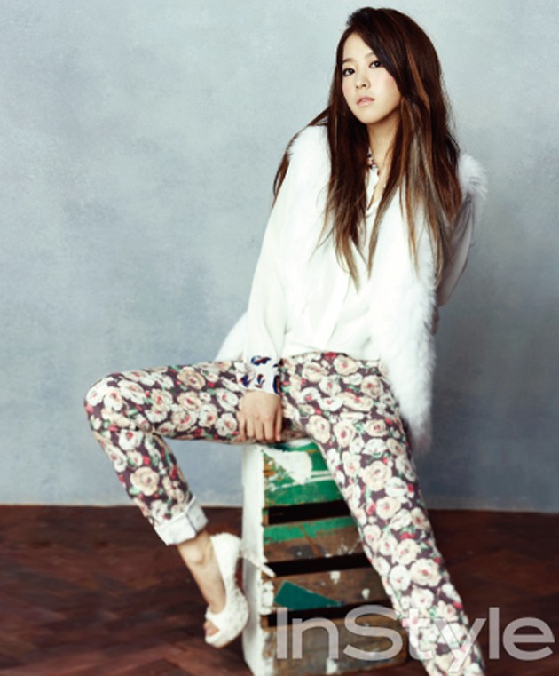 Gambar Foto Park Bo Young di Majalah InStyle Edisi Januari 2013