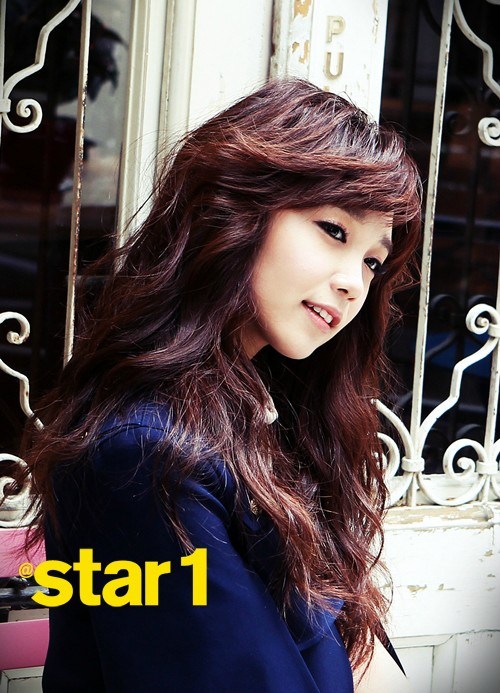 Gambar Foto Eun Ji A Pink di Majalah @Star1