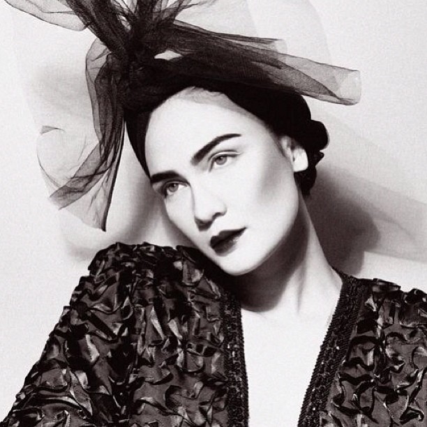 Gambar Foto Luna Maya Photoshoot