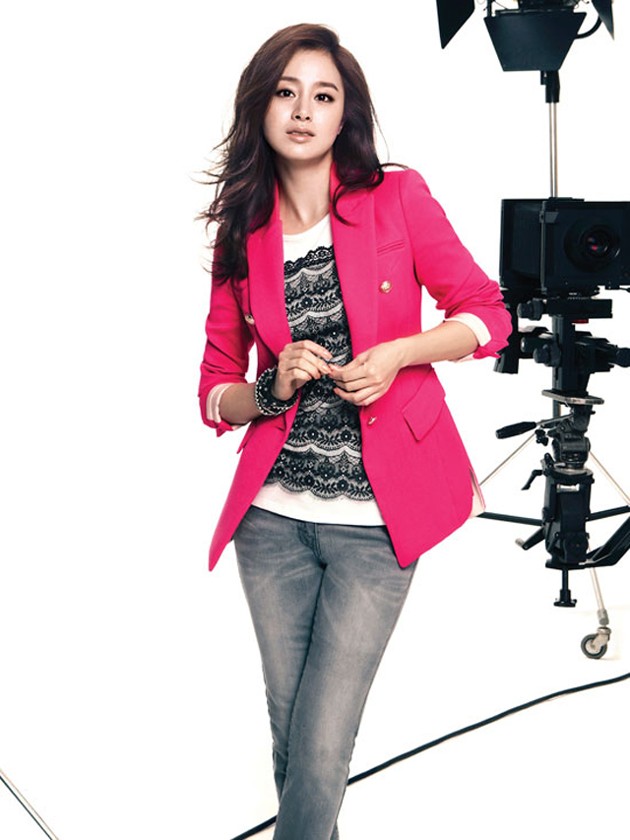 Gambar Foto Kim Tae Hee di Katalog Fashion ISABEY de PARIS