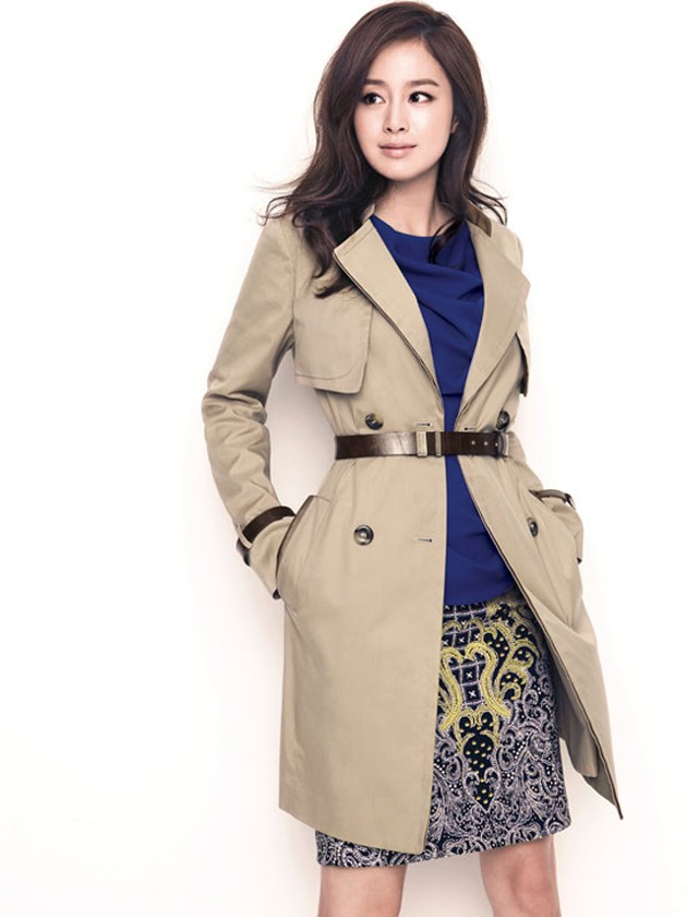 Gambar Foto Kim Tae Hee di Katalog Fashion ISABEY de PARIS