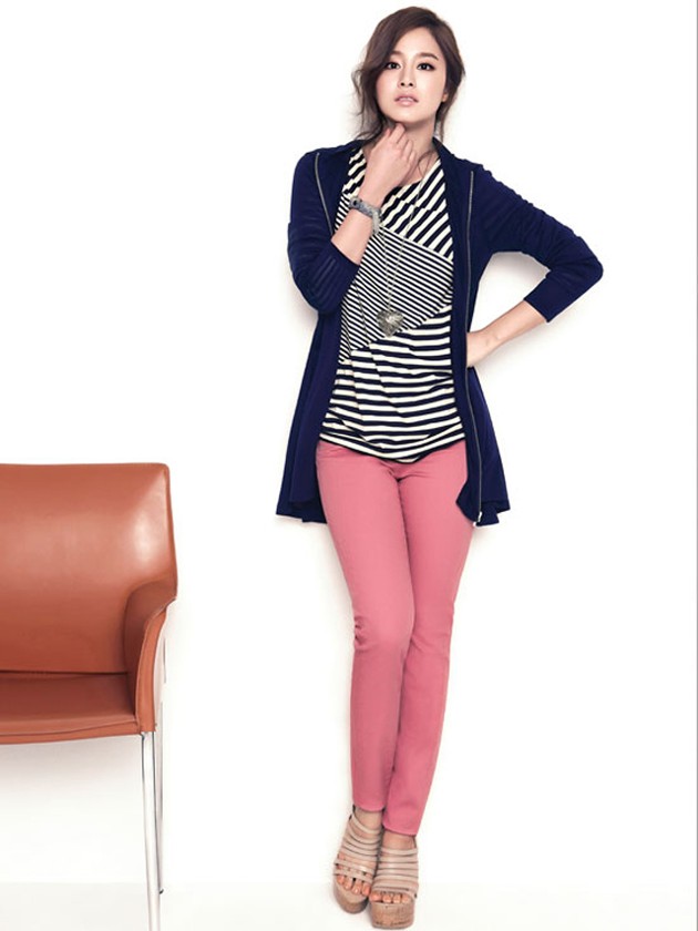 Gambar Foto Kim Tae Hee di Katalog Fashion ISABEY de PARIS
