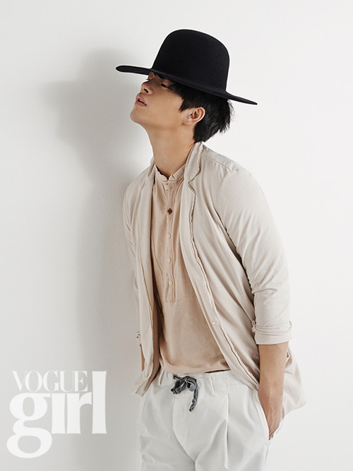 Gambar Foto Seo In Guk Berpartisipasi di Proyek 'Pink Wings' Majalah Vogue Girl Edisi Maret 2013