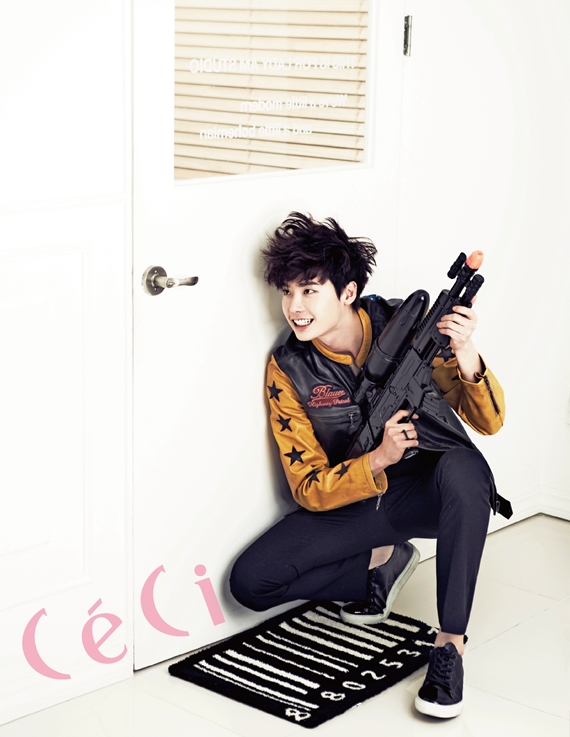Gambar Foto Lee Jong Suk di Majalah CeCi Edisi Maret 2013