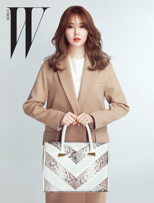 Gambar Foto Yoon Eun Hye di Majalah W Korea Edisi Maret 2013
