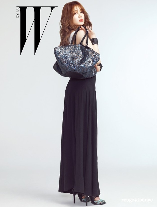 Gambar Foto Yoon Eun Hye di Majalah W Korea Edisi Maret 2013