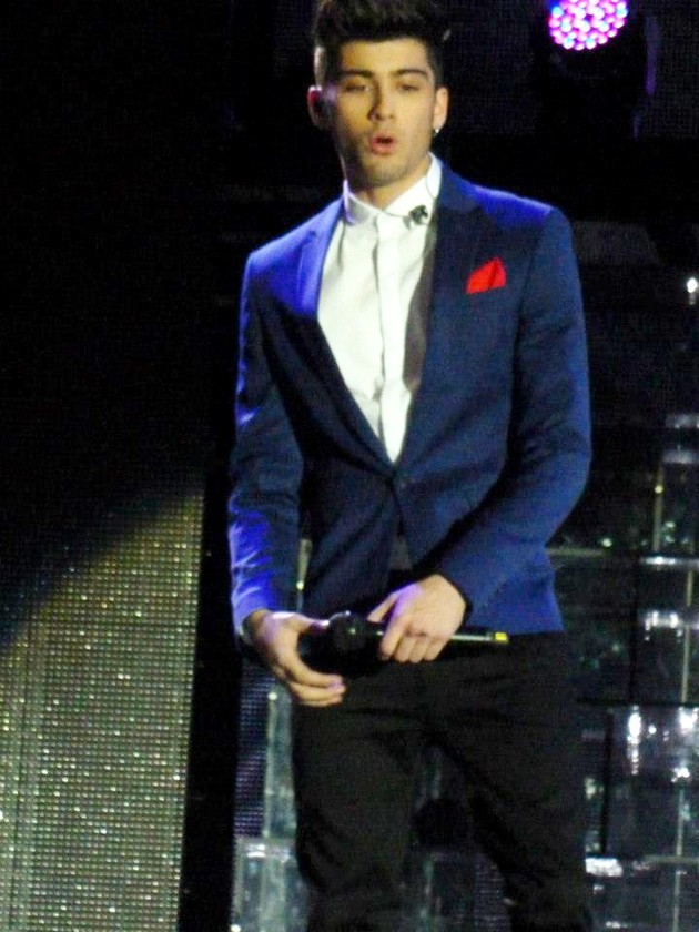 Gambar Foto Zayn Malik di Konser Tur 'Take Me Home'