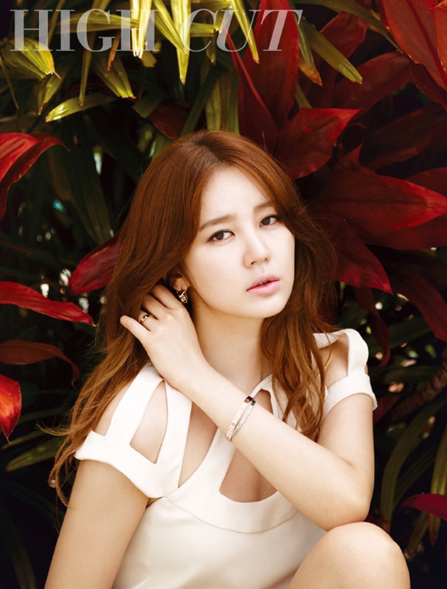 Gambar Foto Yoon Eun Hye di Majalah High Cut Edisi Maret 2013