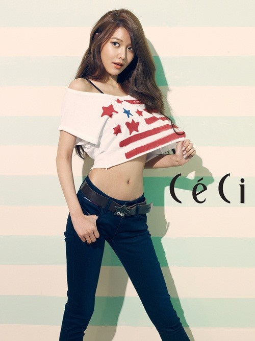 Gambar Foto Sooyoung Girls' Generation di Majalah CeCi Edisi Maret 2013