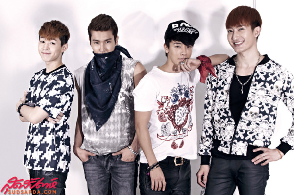 Gambar Foto Henry, Choi Siwon, Lee Donghae dan Zhou Mi Super Junior-M di Majalah Sudsapda