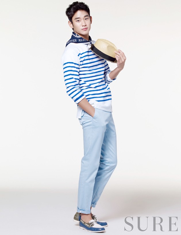 Gambar Foto Kim Soo Hyun di Majalah Sure Edisi April 2013