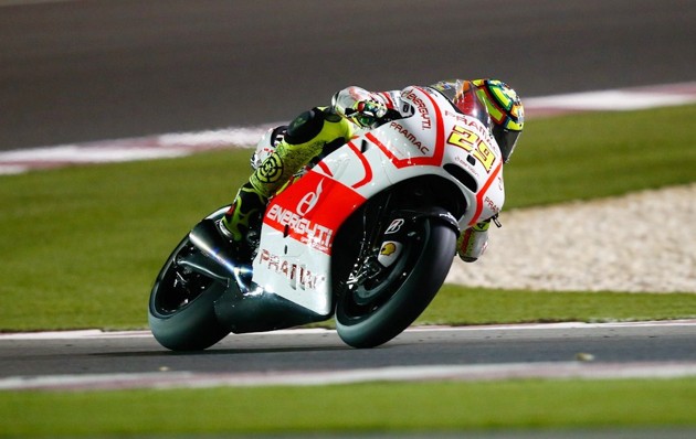 Gambar Foto Andrea Iannone Finish di Posisi ke-9