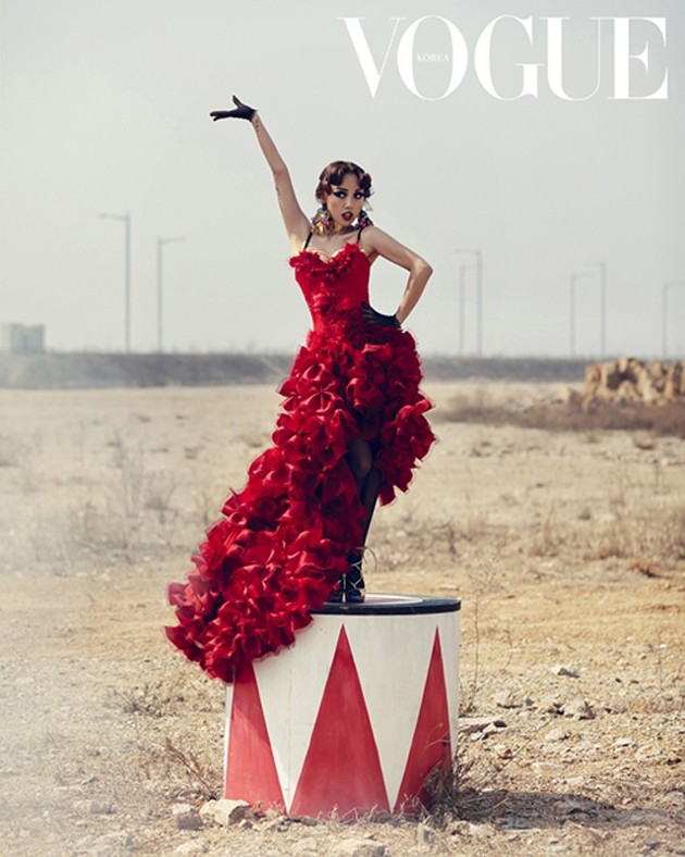 Gambar Foto Lee Hyori di Majalah Vogue Korea Edisi Mei 2013